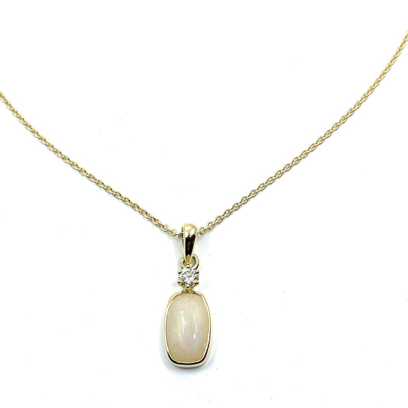 18kt gouden opaal collier met diamant