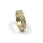 Geel gouden ornamentring