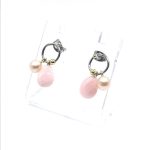 GSE oorstekers met pinkopaal en parel hangers